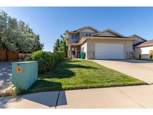 16 Rivercrest Court West, Lethbridge, AB - Outdoor