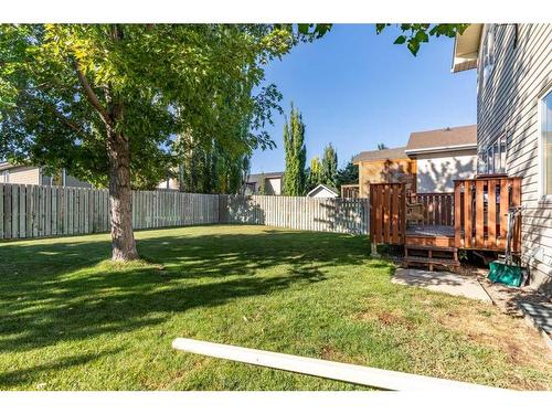 16 Rivercrest Court West, Lethbridge, AB - Outdoor With Backyard