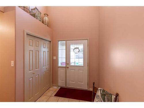 16 Rivercrest Court West, Lethbridge, AB - Indoor Photo Showing Other Room