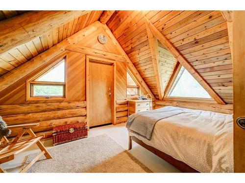 433 2Nd Avenue, Beaver Mines, AB - Indoor Photo Showing Bedroom