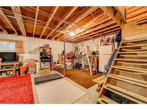 433 2Nd Avenue, Beaver Mines, AB - Indoor Photo Showing Basement