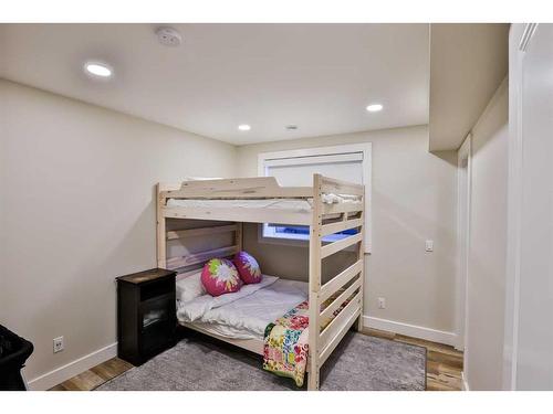 676 Lakeside Drive, Rural Vulcan County, AB - Indoor Photo Showing Bedroom