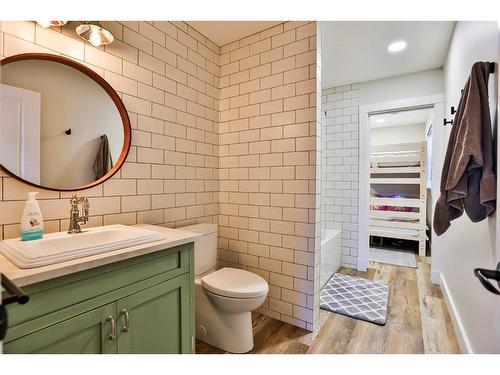 676 Lakeside Drive, Rural Vulcan County, AB - Indoor Photo Showing Bathroom