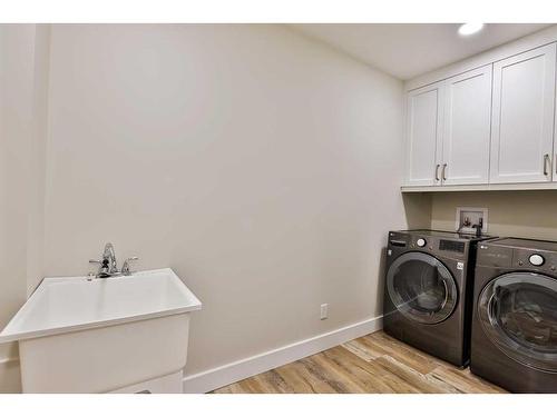 676 Lakeside Drive, Rural Vulcan County, AB - Indoor Photo Showing Laundry Room