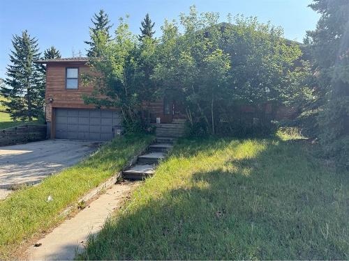 798 Hyde Street, Pincher Creek, AB - Outdoor