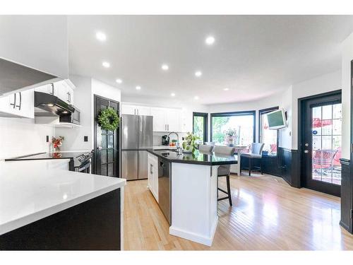 103 Canyon Terrace West, Lethbridge, AB - Indoor Photo Showing Kitchen With Upgraded Kitchen