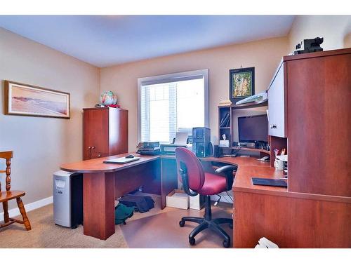 360 E 1 Avenue South, Magrath, AB - Indoor Photo Showing Office