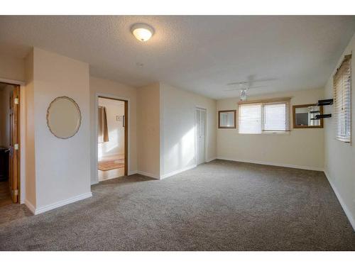 612 12 Street South, Lethbridge, AB - Indoor Photo Showing Other Room