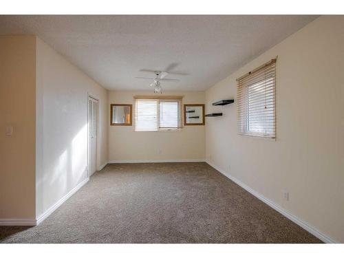 612 12 Street South, Lethbridge, AB - Indoor Photo Showing Other Room