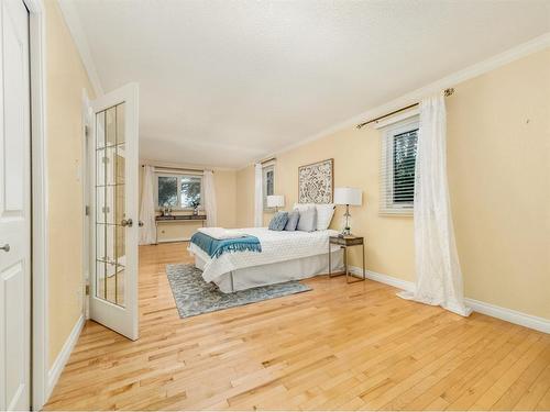 231077 Twp 100A, Rural Lethbridge County, AB - Indoor Photo Showing Bedroom