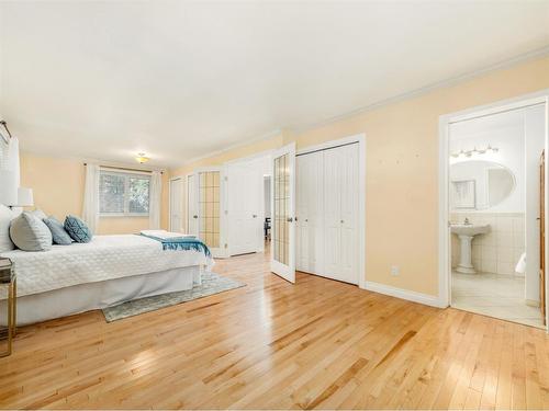 231077 Twp 100A, Rural Lethbridge County, AB - Indoor Photo Showing Bedroom