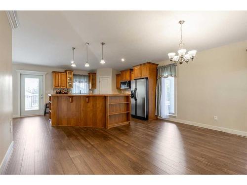 128 Rivermill Landing West, Lethbridge, AB - Indoor Photo Showing Kitchen