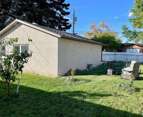 2117 19 Avenue South, Lethbridge, AB - Outdoor