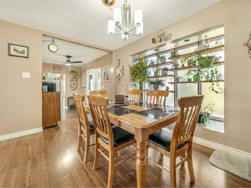 1611 24 Street South, Lethbridge, AB - Indoor Photo Showing Dining Room