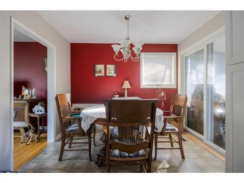 1714 14 Avenue South, Lethbridge, AB - Indoor Photo Showing Dining Room