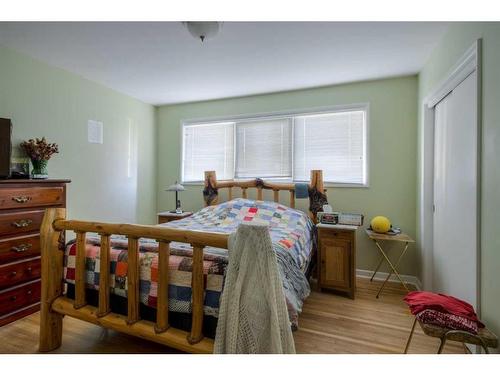 1714 14 Avenue South, Lethbridge, AB - Indoor Photo Showing Bedroom