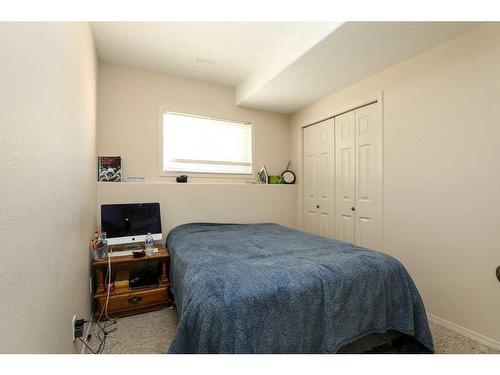 361 Red Crow Boulevard West, Lethbridge, AB - Indoor Photo Showing Bedroom