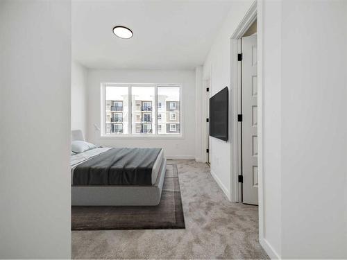 36 Blackwolf Lane North, Lethbridge, AB - Indoor Photo Showing Bedroom