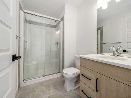 36 Blackwolf Lane North, Lethbridge, AB - Indoor Photo Showing Bathroom