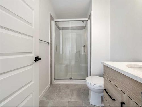 36 Blackwolf Lane North, Lethbridge, AB - Indoor Photo Showing Bathroom