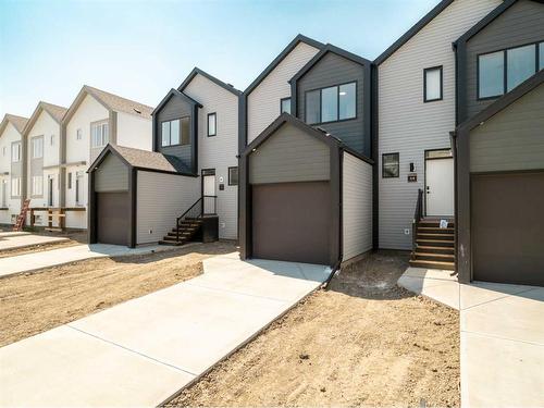 36 Blackwolf Lane North, Lethbridge, AB - Outdoor