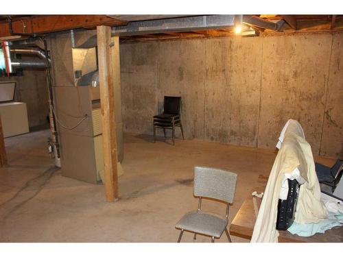 656 Crescent Avenue, Picture Butte, AB - Indoor Photo Showing Basement