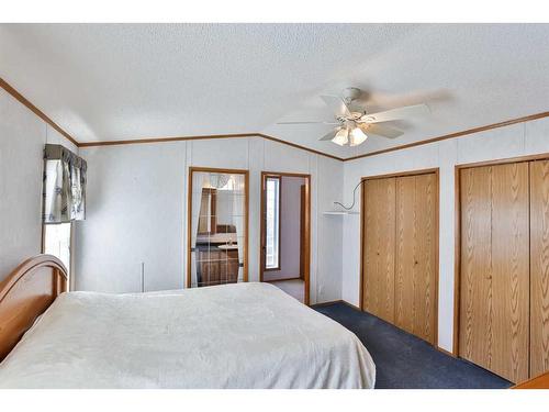 612 Grand Avenue, Carmangay, AB - Indoor Photo Showing Bedroom