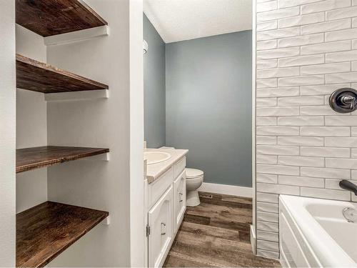 920 Wilderness Avenue, Pincher Creek, AB - Indoor Photo Showing Bathroom