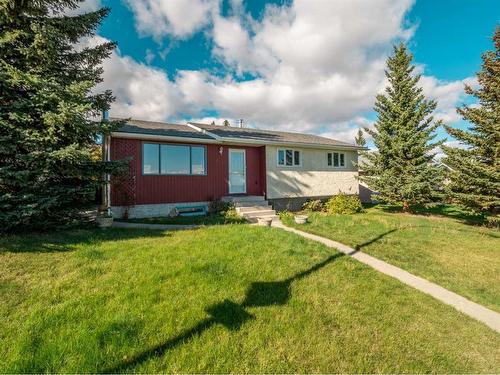 920 Wilderness Avenue, Pincher Creek, AB - Outdoor