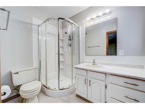 29211 Twp Road 6-0, Rural Pincher Creek No. 9, M.D. Of, AB - Indoor Photo Showing Bathroom