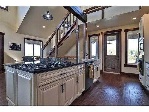 152 School Avenue, Mountain View, AB - Indoor Photo Showing Kitchen