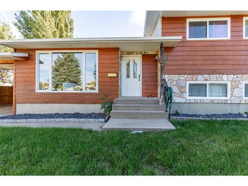 1307 24 Avenue, Coaldale, AB - Outdoor