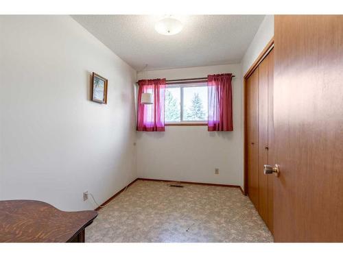 1307 24 Avenue, Coaldale, AB - Indoor Photo Showing Other Room