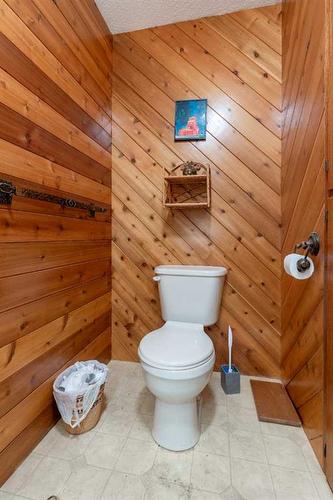 1307 24 Avenue, Coaldale, AB - Indoor Photo Showing Bathroom