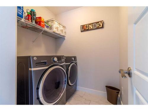 40 Northlander Way West, Lethbridge, AB - Indoor Photo Showing Laundry Room