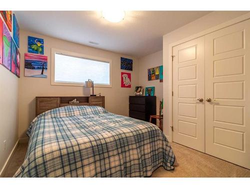 40 Northlander Way West, Lethbridge, AB - Indoor Photo Showing Bedroom