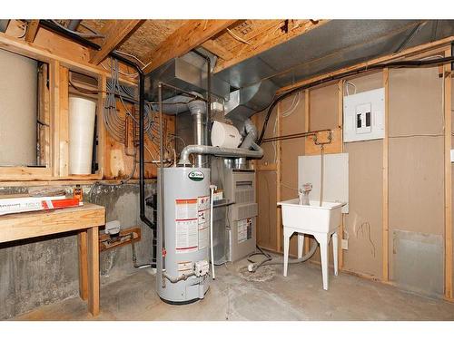 224 Heritage Boulevard West, Lethbridge, AB - Indoor Photo Showing Basement