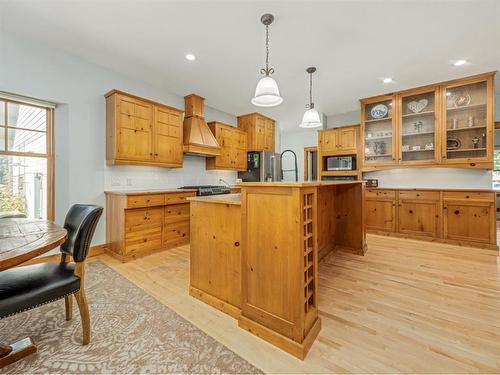 570 27 Street, Fort Macleod, AB - Indoor Photo Showing Kitchen