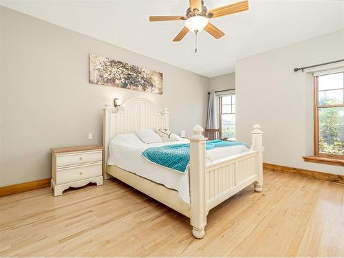 570 27 Street, Fort Macleod, AB - Indoor Photo Showing Bedroom