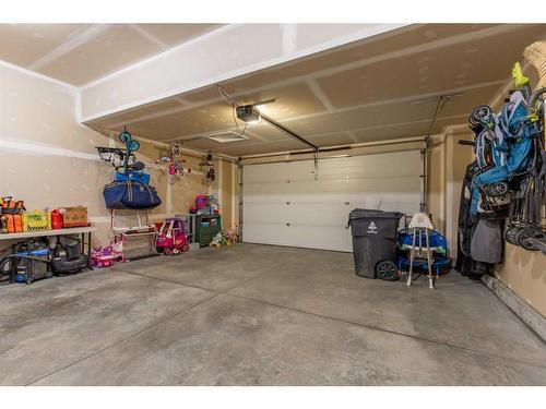 94 Blackwolf Bay North, Lethbridge, AB - Indoor Photo Showing Garage