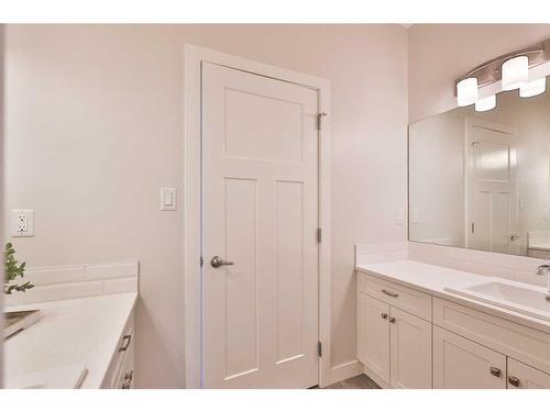 161 Sixmile Bend South, Lethbridge, AB - Indoor Photo Showing Bathroom