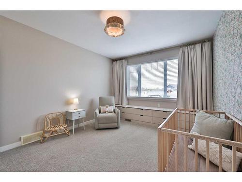 161 Sixmile Bend South, Lethbridge, AB - Indoor Photo Showing Bedroom