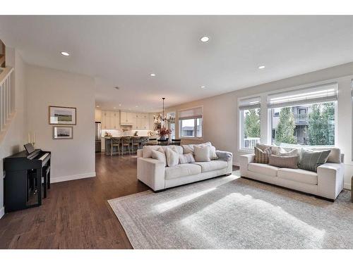 161 Sixmile Bend South, Lethbridge, AB - Indoor Photo Showing Living Room