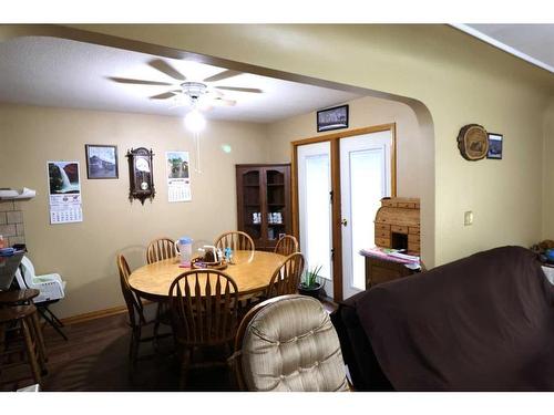 740 Crescent Avenue North, Picture Butte, AB - Indoor Photo Showing Dining Room