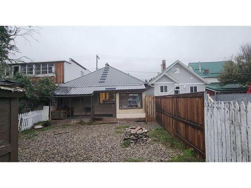 7010 17 Avenue, Coleman, AB - Outdoor