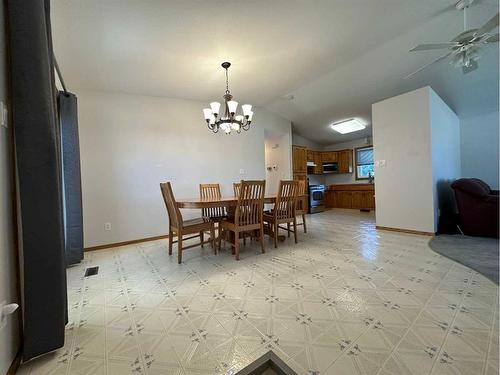 4810 58 Avenue, Taber, AB - Indoor Photo Showing Dining Room