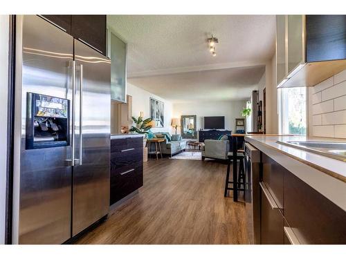 2914 13 Avenue South, Lethbridge, AB - Indoor Photo Showing Kitchen