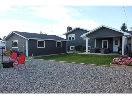 413 7 Street North, Picture Butte, AB - Outdoor