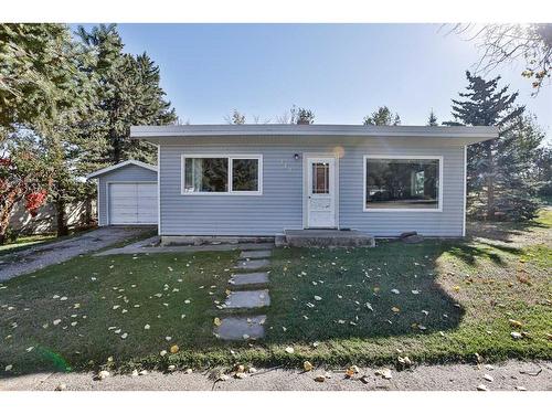 140 2 Street South, Lomond, AB - Outdoor