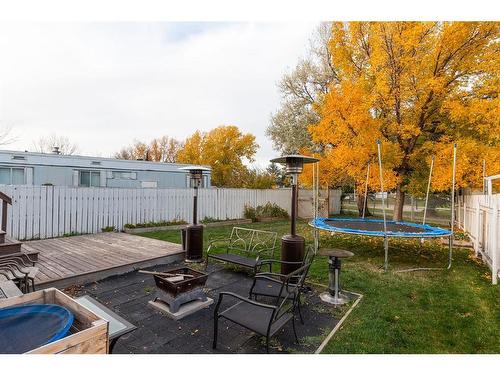 74 Dalhousie Court West, Lethbridge, AB - Outdoor With Backyard